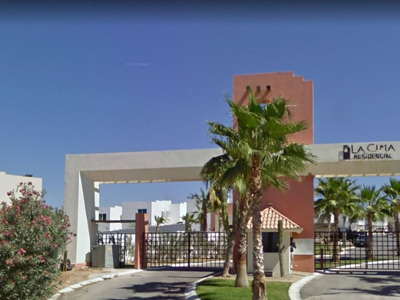Gran Oportunidad !! Venta Hermosa Y Amplia Casa En Remate Col. Los Cabos, Baja California.