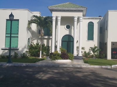 Residencia En El Club De Golf La Ceiba