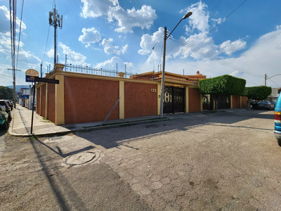 Venta De Propiedad Con Uso De Suelo Mixto Sobre Avenida Reforma En Irapuato