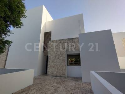 Venta Moderna y espaciosa casa de lujo en Playacar, Playa del Carmen AG0823