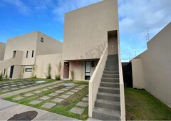 increíble casa donde podrás pasar un tiempo maravilloso en familia o una tarde inolvidable en la alberca en zakia