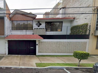 Casa A La Venta Con Excelente Ubicación En Miguel Hidalgo, Gran Remate Bancario