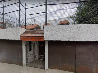 Casa En Venta, 4 Habitaciones En La Alcaldía Magdalena Contreras, ¡remate Bancario!