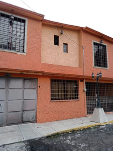 Casa En Venta, San Juan De Aragón, Primera Sección, Gustavo A. Madero #26