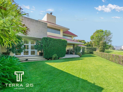 Casa En Venta En Lomas Country A Orillas Del Campo De Golf!!