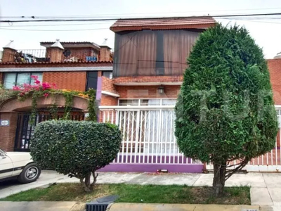 Casa En Venta En Los Pastores, Naucalpan, Estado De México