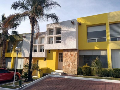 Casa Sola En Venta En Los Olvera, Corregidora, Querétaro