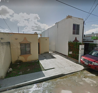 E4 Casa En Remate Ubicada En Calle Uaxctun #30 Col. Valle Dorado Campeche, Campeche