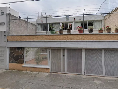 Estupenda Y Amplia Casa A La Venta En Coyoacán, Increíble Remate Bancario