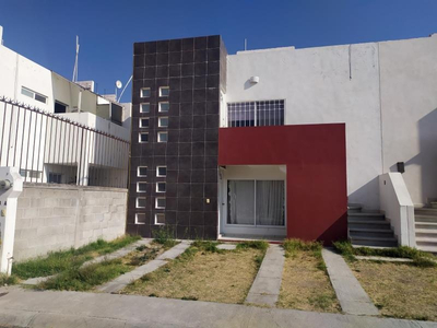 Linda Y Cómoda Casa Remate Bancario Oportunidad Rinconada Mediterráneo Querétaro Gj-rl