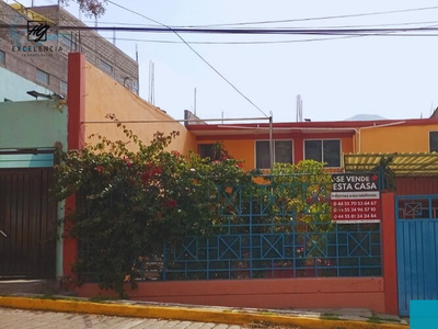 Se Vende Casa En Tlalnepantla De Baz, Colonia Lázaro Cárdenas 1ra Sección, Estado De México