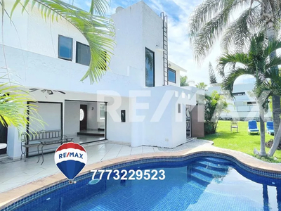 Venta De Casa En Lomas De Cocoyoc, Atlatlahucan, Morelos...clave 4507