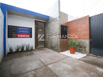 Casas en venta - 161m2 - 2 recámaras - Villa de Alvarez - $1,295,000