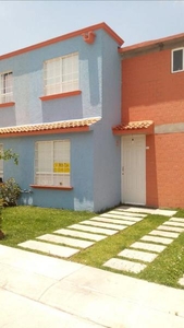 Doomos. Se Renta Casa en Fraccionamiento La Isla, en San Antonio La Isla.