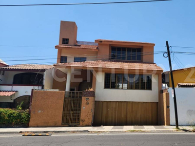 Casa En Venta En Centro De Colima, Colima