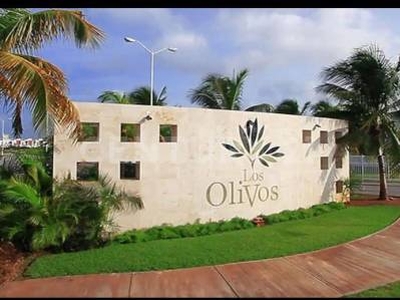 CASA EN VENTA EN PLAYA DEL CARMEN, FRACCIONAMIENTO LOS OLIVOS RESIDENCIAL