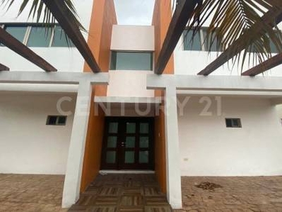 Casa en venta en Residencial Cumbres, Cancún