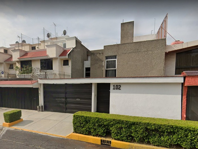 Casa En Venta En Taxqueña, Coyoacan, A Precio De Remate Bancario