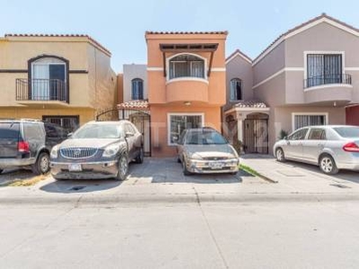 CASA EN VENTA FRACCIONAMIENTO ARBOLEDAS, TIJUANA B.C