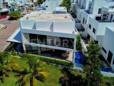 Casa en venta, Residencial Aqua, Cancún