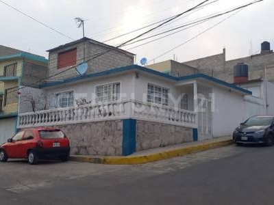 Se vende Casa Duplex en Naucalpan, todo en P.B.