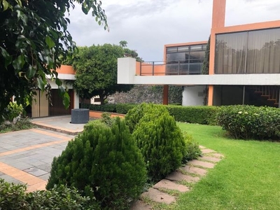 Casa-Venta, lista para remodelar! calle Iglesia, Jardines del Pedregal, CDMX