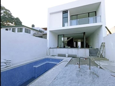 Casas en venta - 250m2 - 4 recámaras - Cuernavaca - $4,800,000