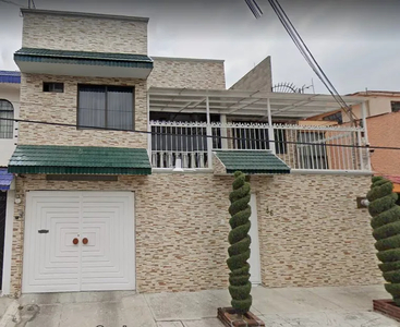 A La Venta; Casa En La Colonia San Antonio, Azcapotzalco, En Remate Bancario