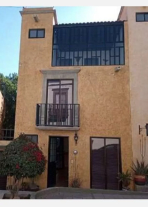 Casa En Venta Condominio 3 Recamaras Fray Junípero - San José El Alto.