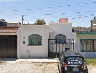 Casa En Renta En San Pedrito Peñuelas, Calz. De Las Lágrimas