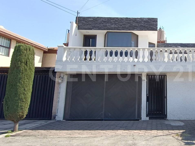 Casa En Renta En Viveros De La Loma, Tlalnepantla, Estado De México