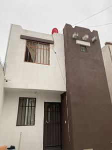 Casa En Venta En Balcones Del Norte, Apodaca N.l. Con Alberca