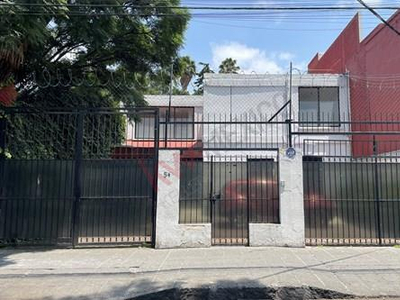 Oportunidad En El Centro De Coyoacán, A Solo 3 Cuadras Del Jardín Centenario: Casa En Venta Con...