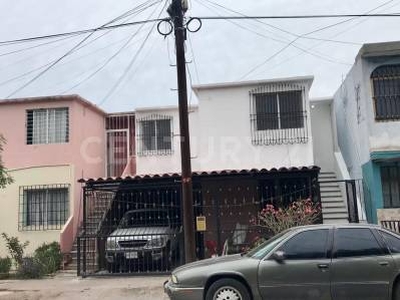 CASA EN VENTA EN SEGUNDA PLANTA en Infonavit Mochicahui, Los Mochis,Sinaloa