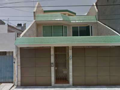 Casa Hermosa En Álamos, Benito Juárez. Oportunidad De Remate Bancario.