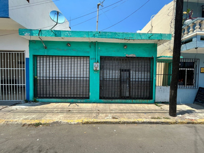 Local Comercial En Venta, Veracruz, Col. Centro, Veracruz.