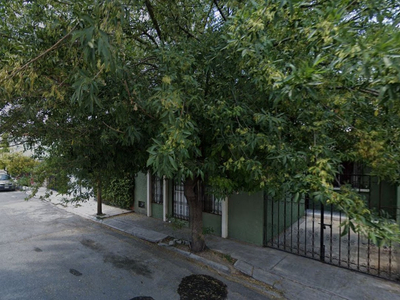 (remate Bancario) Hermosa Casa En La Calle Escudos 158 , Fracc Jardines Coloniales ,saltillo - Dbao