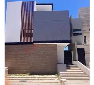 Se Vende Casa En La Vista Residencial Querétaro Con Roof Garden