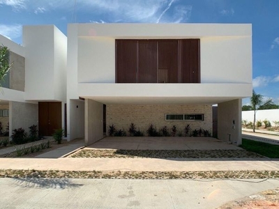 Casa de 4 habitaciones y piscina Norte de Merida (junio 2022)
