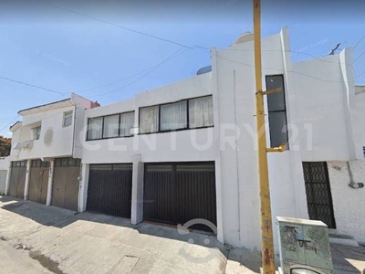 Casa en San Manuel ubicada en esquina comercial