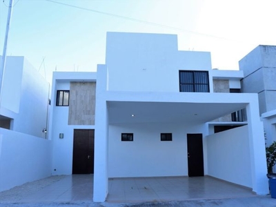 casa en venta con una excelente ubicación en Mérida Real de Montejo