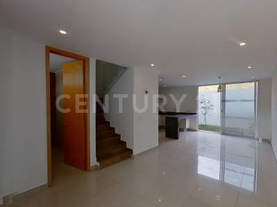 CASA EN VENTA EN COTO AVEIRO, MADEIRAS ZAPOPAN JALISCO