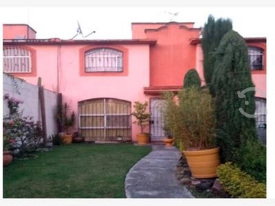 Casa en Venta en Jardines de San Miguel