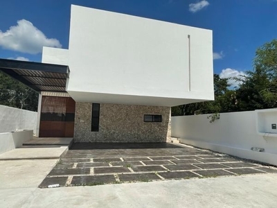 Casa en venta en privada al norte de Mérida
