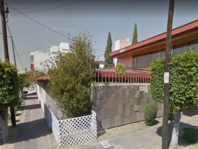Bonita Casa en Venta en Fraccionamiento El Mirador en Puebla