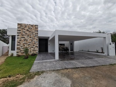 Casa De Un Una Planta En Venta, Privada Hacienda Cholul, Merida Yucatan