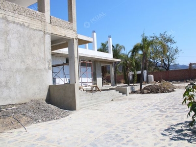 Casa de 2 plantas de Lujo en Condominio frente a lago Chapala, cerca a Ajijic