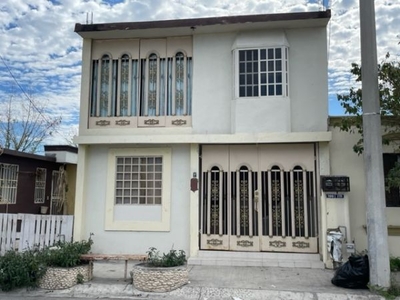 CASA EN VENTA EN REAL DE PALMAS ZUAZUA