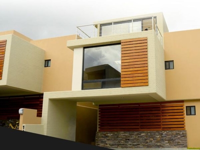 Moderna casa nueva en venta con amenidades en Zibata