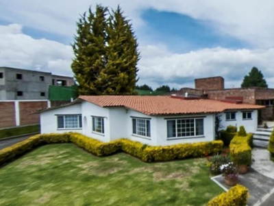 Casa En Venta En Toluca, Cacalomacan, Estado De Mexico